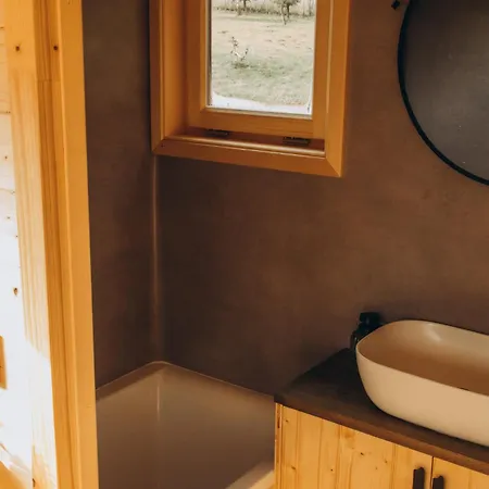 Tiny House S Vyhrivacim Koupacim Sudem Dom wakacyjny *