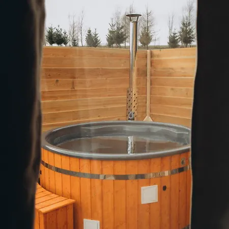 Tiny House S Vyhrivacim Koupacim Sudem *