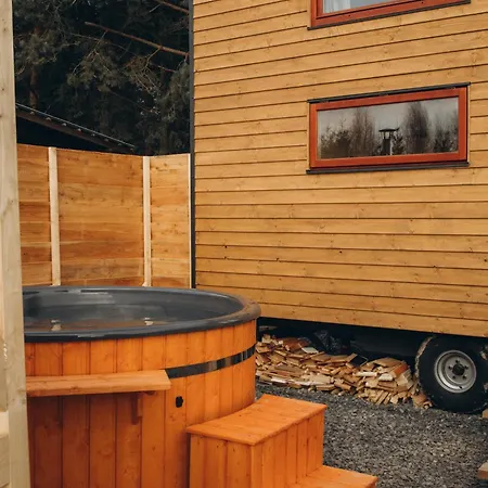 Tiny House S Vyhrivacim Koupacim Sudem Nove Hrady (Pardubice)