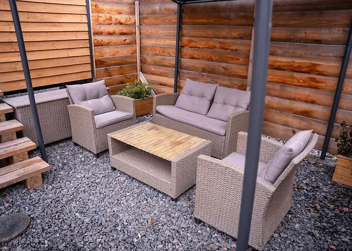 Tiny House S Vyhrivacim Koupacim Sudem Ferienhaus *